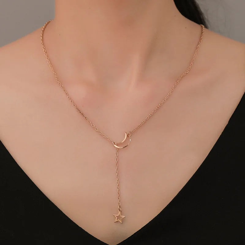 Collier Lune & Étoile – Bijou Doré Délicat Femme