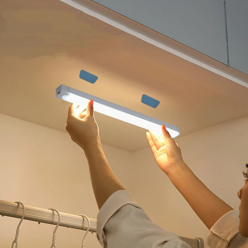Lampe LED Magnétique Rechargeable avec Détecteur de Mouvement